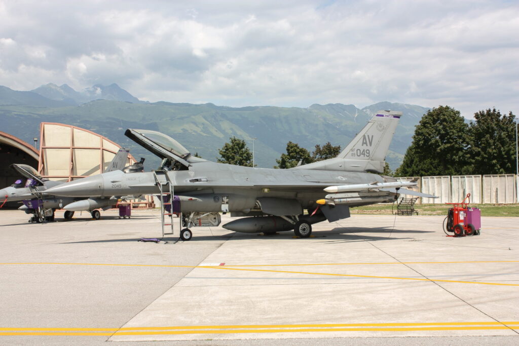 General Dynamics F-16C Block 40E  &quot;Fighting Falcon&quot; United States - US Air Force (USAF)