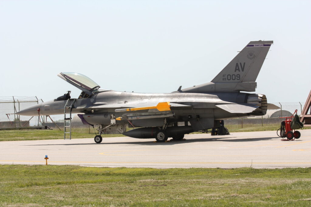 General Dynamics F-16C Block 40E  &quot;Fighting Falcon&quot; United States - US Air Force (USAF)