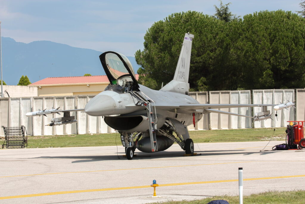 General Dynamics F-16C Block 40E  &quot;Fighting Falcon&quot; United States - US Air Force (USAF)
