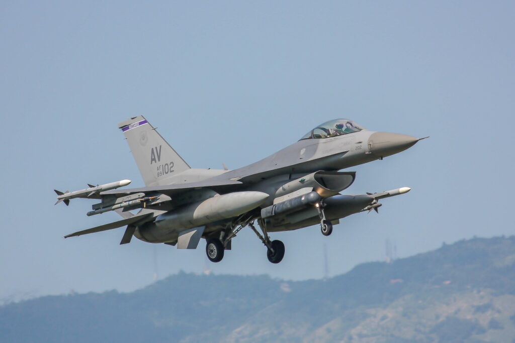 General Dynamics F-16C Block 40E  &quot;Fighting Falcon&quot; United States - US Air Force (USAF)