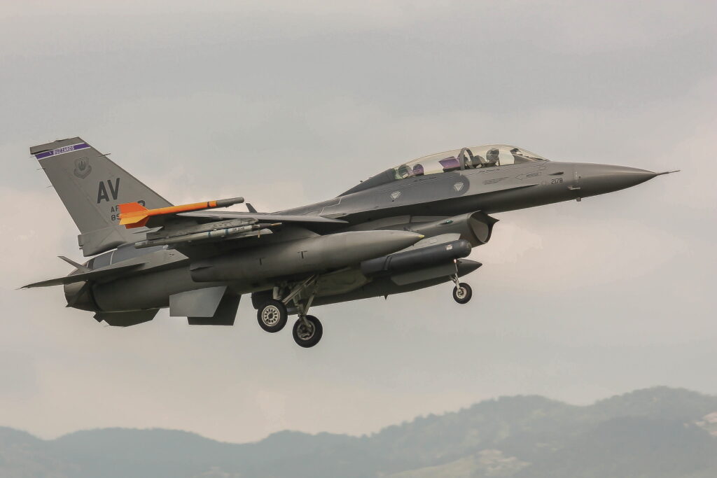 General Dynamics F-16C Block 40E  &quot;Fighting Falcon&quot; United States - US Air Force (USAF)