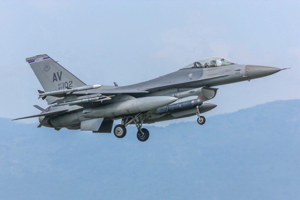 General Dynamics F-16C Block 40E  &quot;Fighting Falcon&quot; United States - US Air Force (USAF)