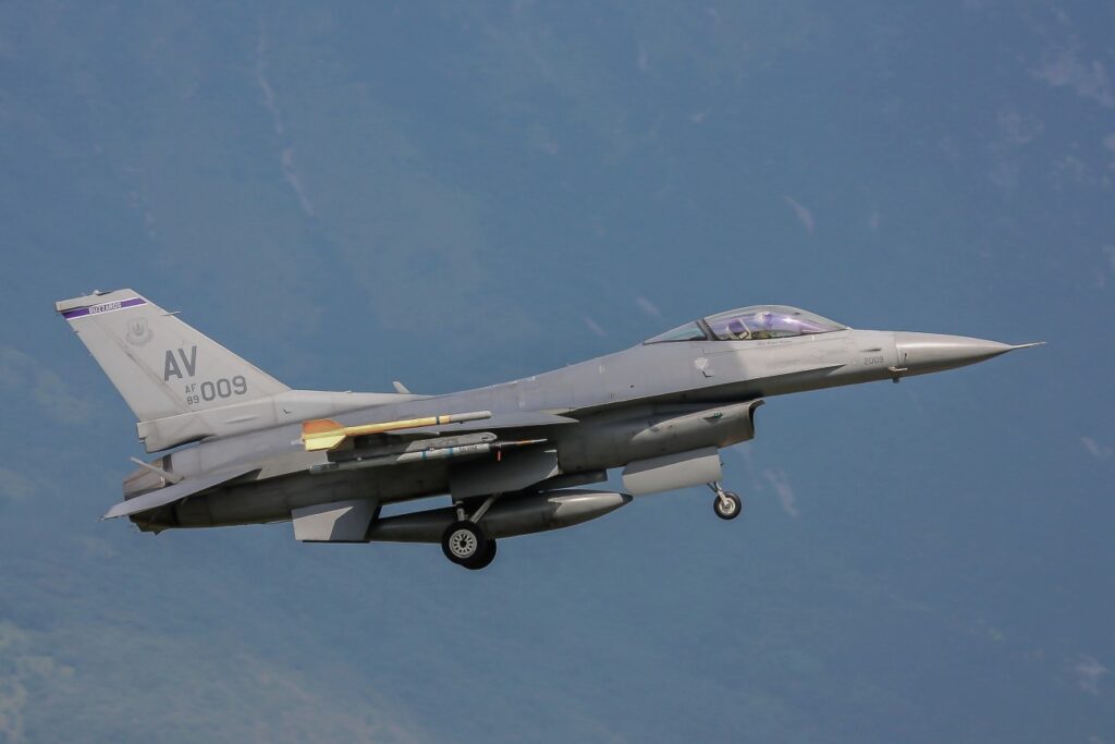 General Dynamics F-16C Block 40E  &quot;Fighting Falcon&quot; United States - US Air Force (USAF)