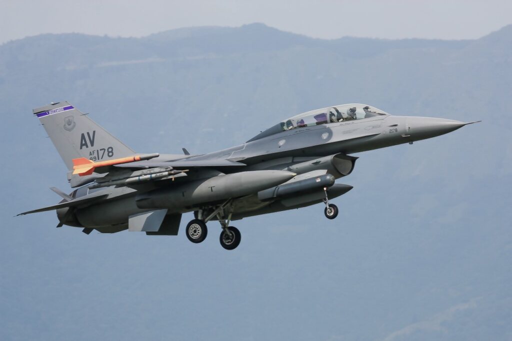 General Dynamics F-16C Block 40E  &quot;Fighting Falcon&quot; United States - US Air Force (USAF)