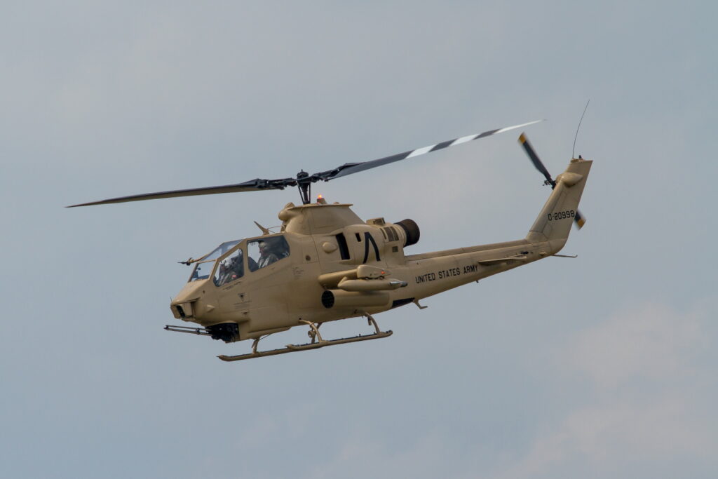 Bell AH-1F &quot;Cobra&quot; Private