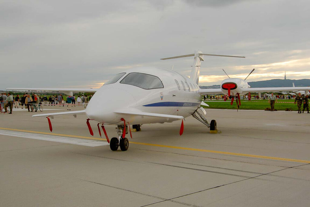 Piaggio P.180 &quot;Avanti&quot;