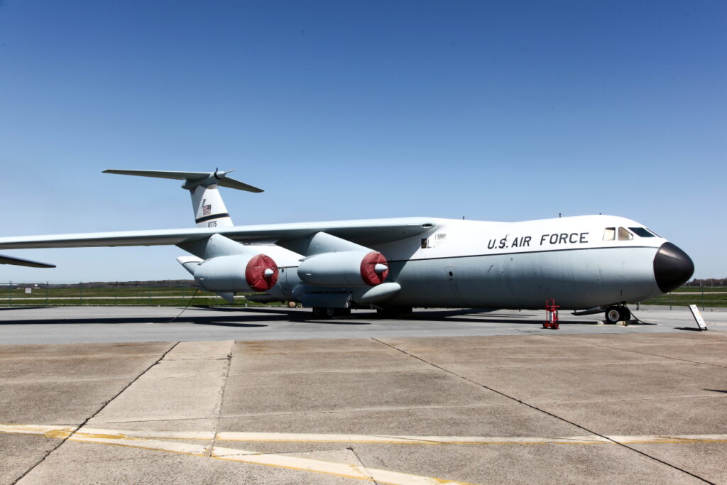 Lockheed C-141A Starlifter