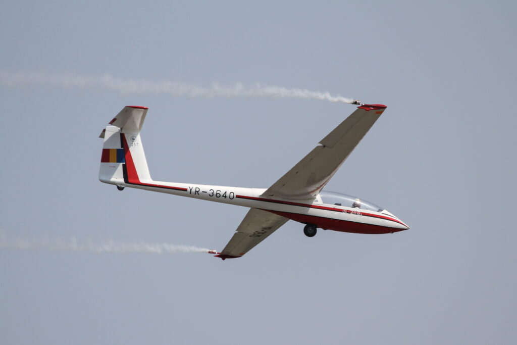 IAR IS-28B2 Romanian Airclub