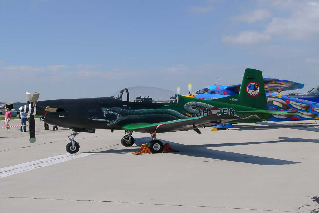 Pilatus PC-7 &quot;Special Color&quot;