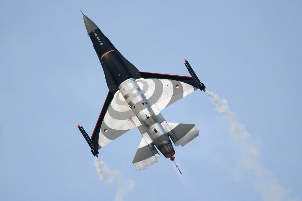 General Dynamics F-16AM &quot;Fighting Falcon&quot; Netherlands - Royal Air Force