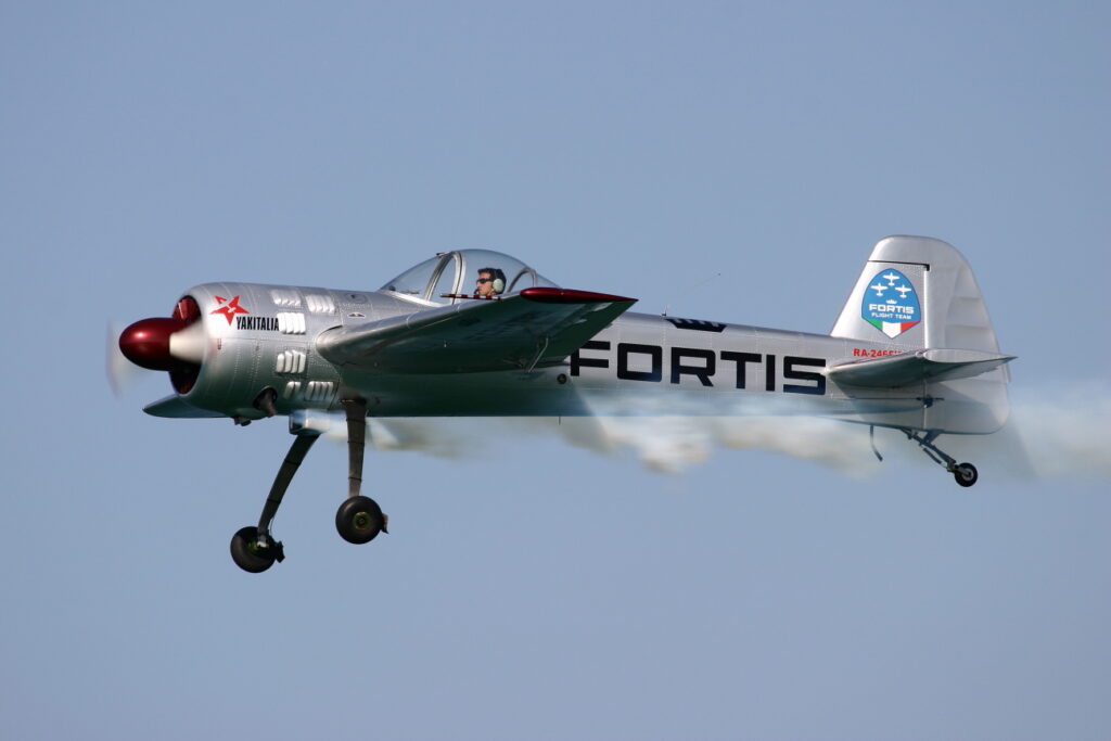 Yakovlev Yak-50/52 &quot; Pattuglia Yak Italia Private