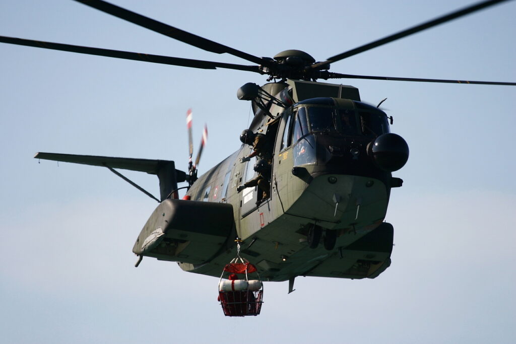 Sikorsky HH-3F &quot;Pelican&quot; Special Colors  Italy - Air Force