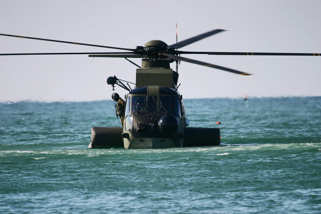 Sikorsky HH-3F &quot;Pelican&quot; Special Colors  Italy - Air Force