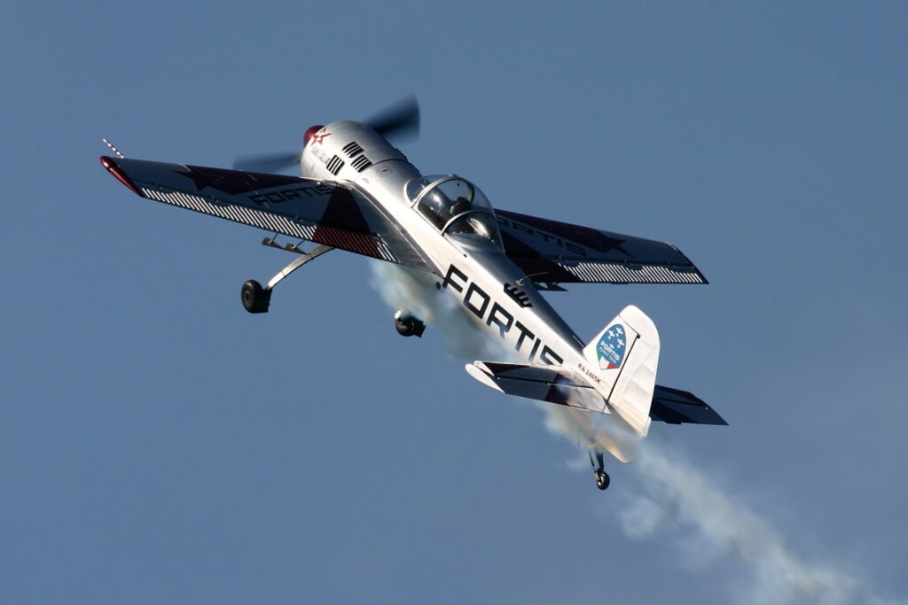 Yakovlev Yak-50/52 &quot; Pattuglia Yak Italia Private