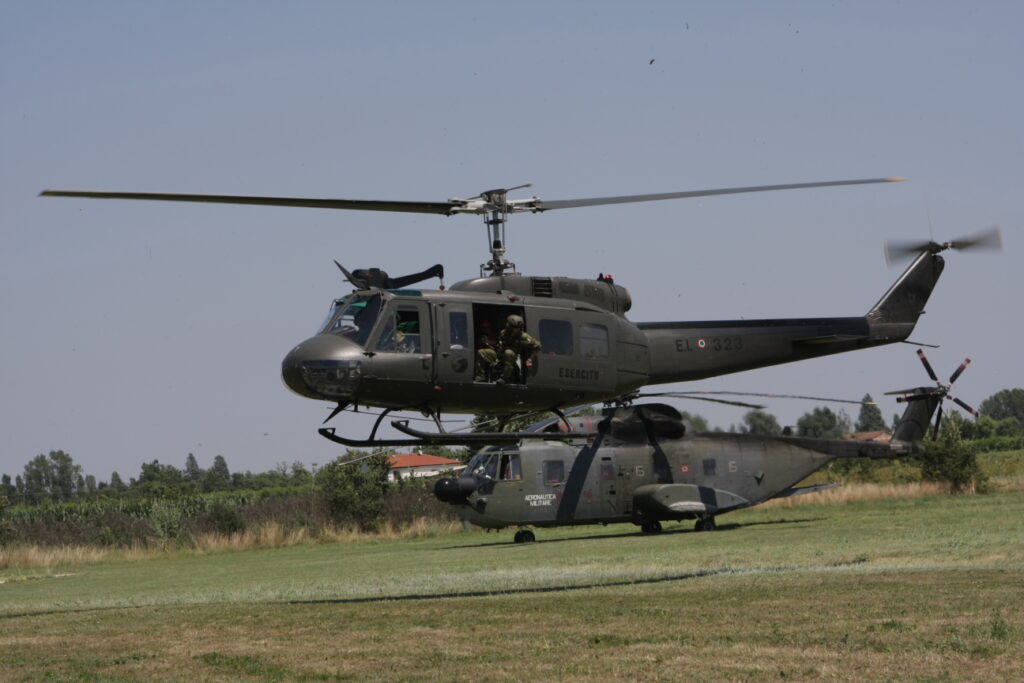 Agusta-Bell AB-205A-1  Italy - Army