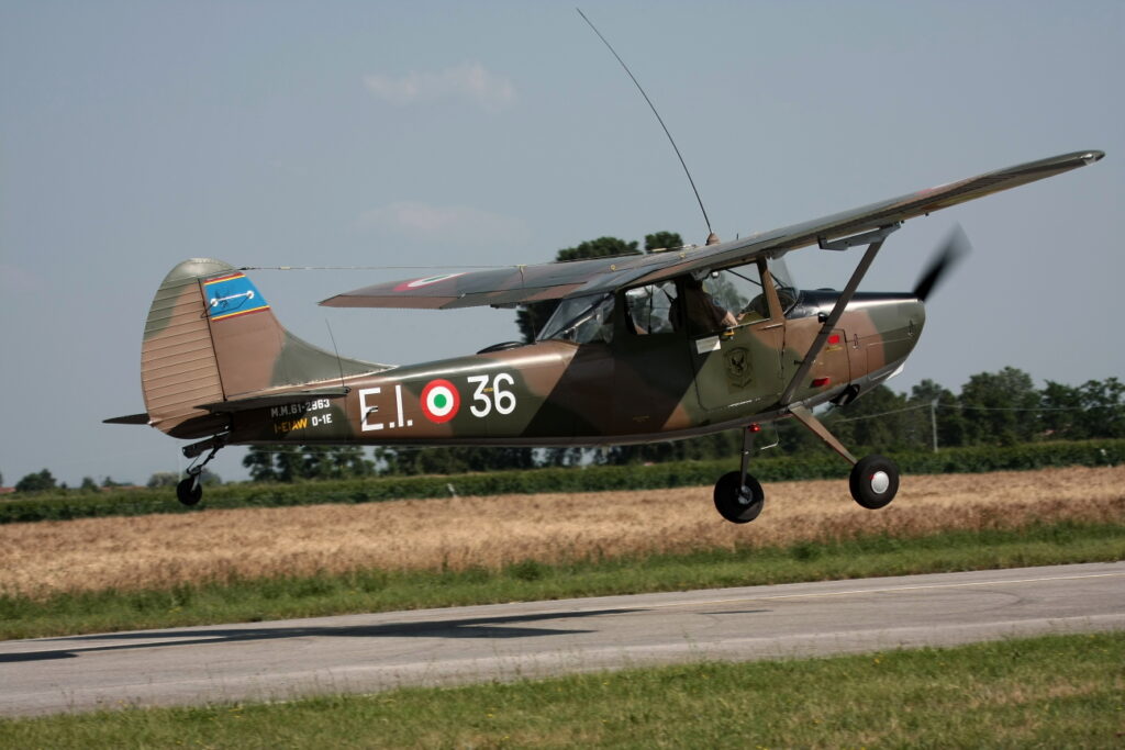 Cessna O-1E &quot;Bird Dog&quot; Private