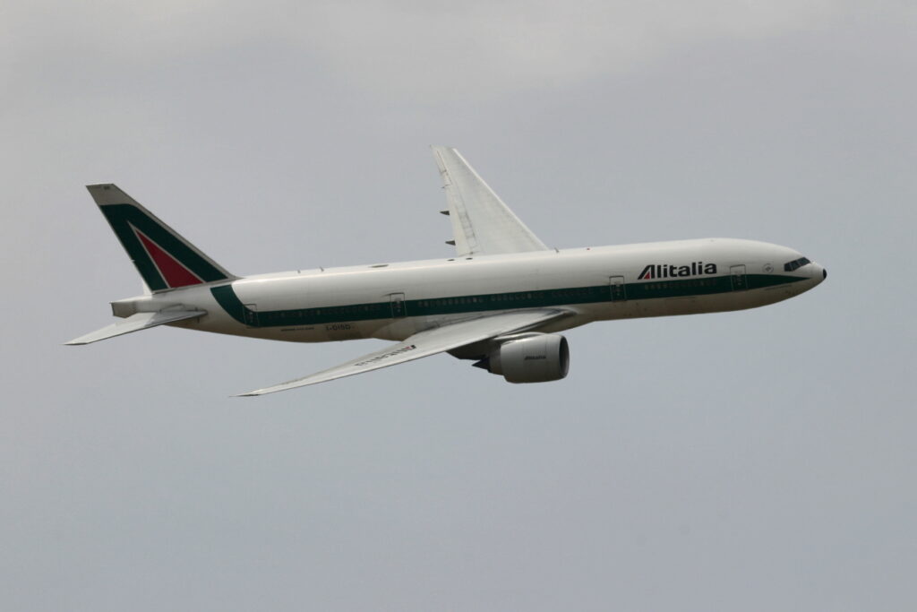Boeing 777-200 Alitalia