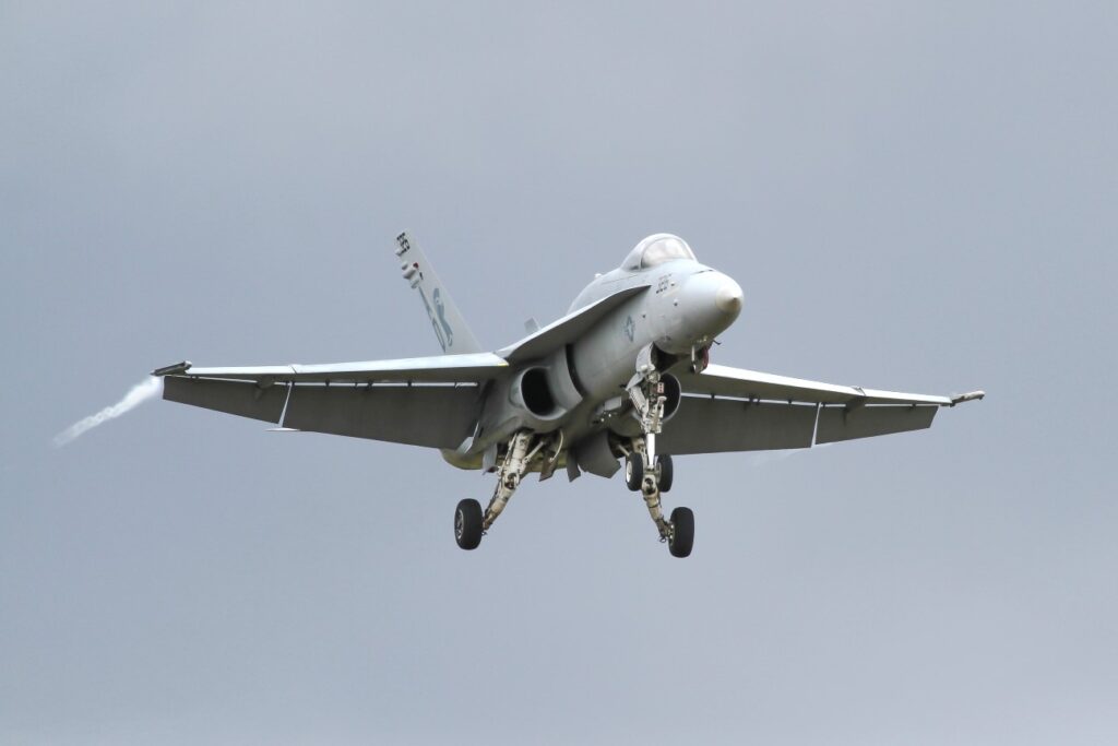 McDonnell Douglas F/A-18C &quot;Hornet&quot;  United States - US Navy (USN)