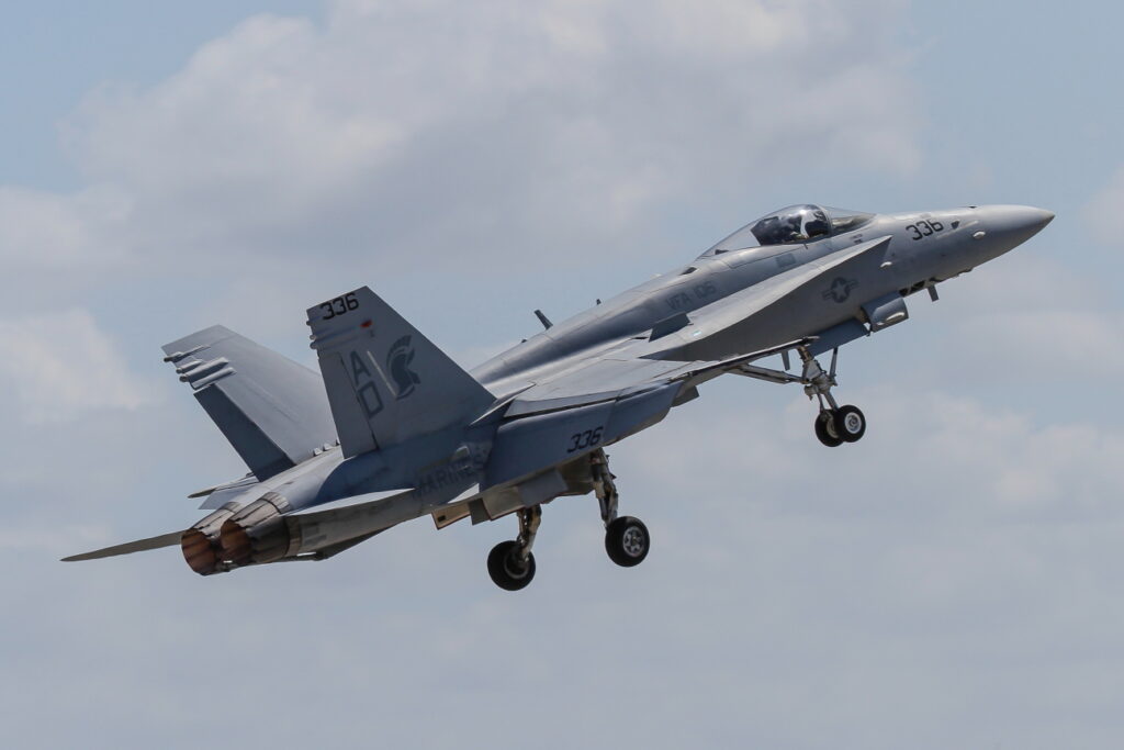 McDonnell Douglas F/A-18C &quot;Hornet&quot;  United States - US Navy (USN)