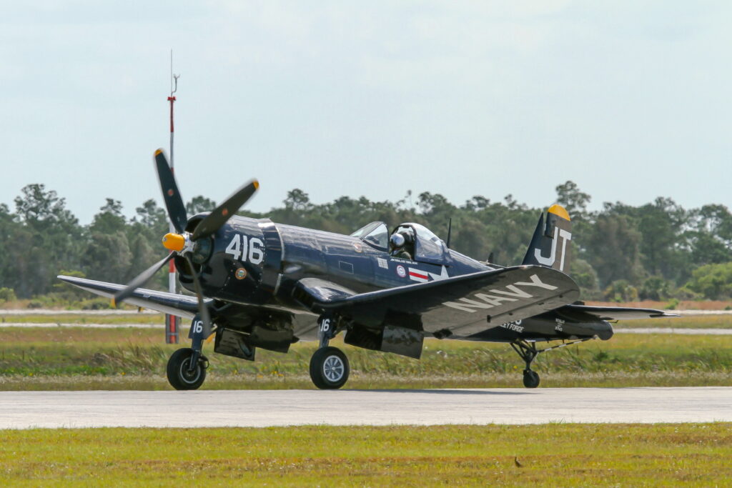 Chance Vought F4U-4 Corsair Private