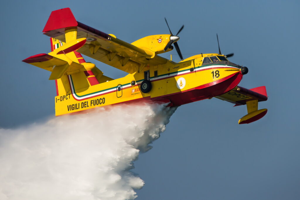 Canadair CL-415  Italy - Vigili del Fuoco