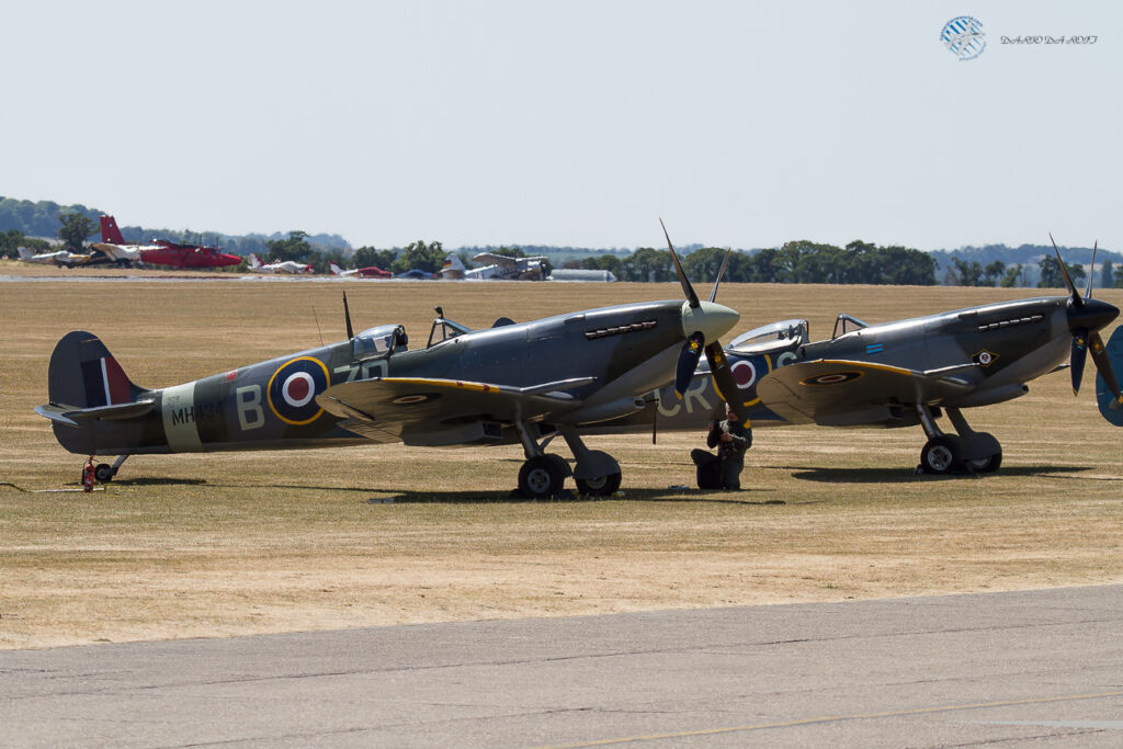 Supermarine Spitfire IX MH434  Aircraft Restoration Co.