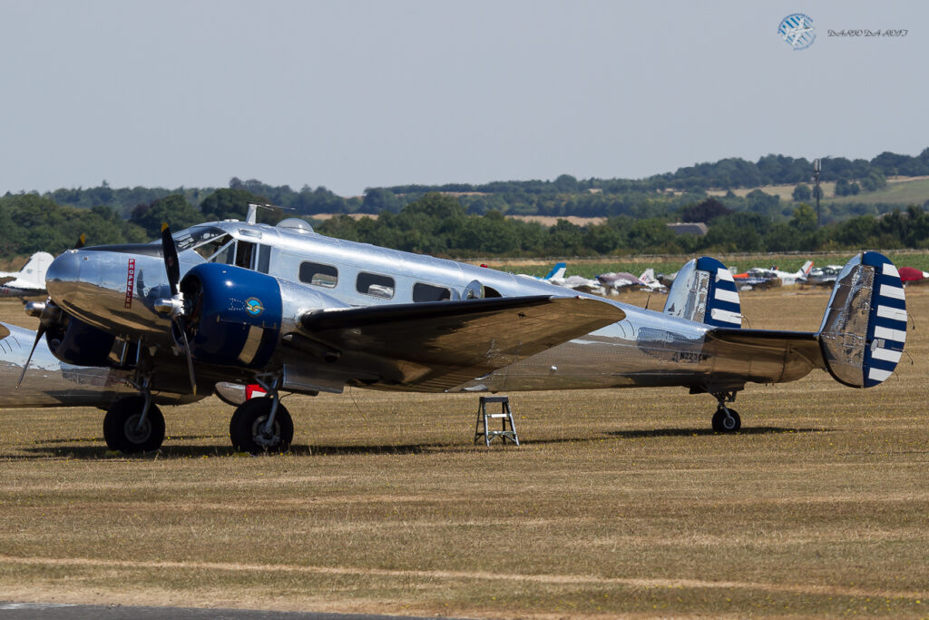 Beechcraft D18S Private
