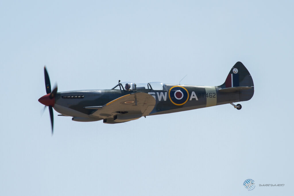 Supermarine Spitfire IX PT462 Aircraft Restoration Co.
