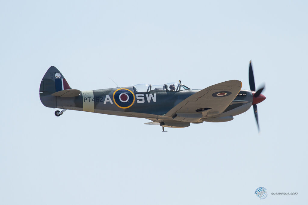Supermarine Spitfire IX PT462 Aircraft Restoration Co.