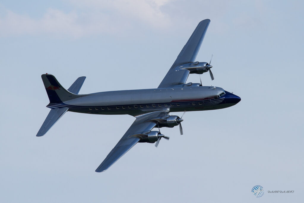 Lockheed L-1049F &quot;Super Constellation&quot;  Red Bull