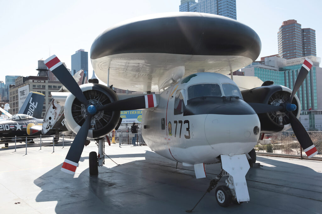 Grumman E-1B &quot;Tracer&quot; United States - US Navy (USN)