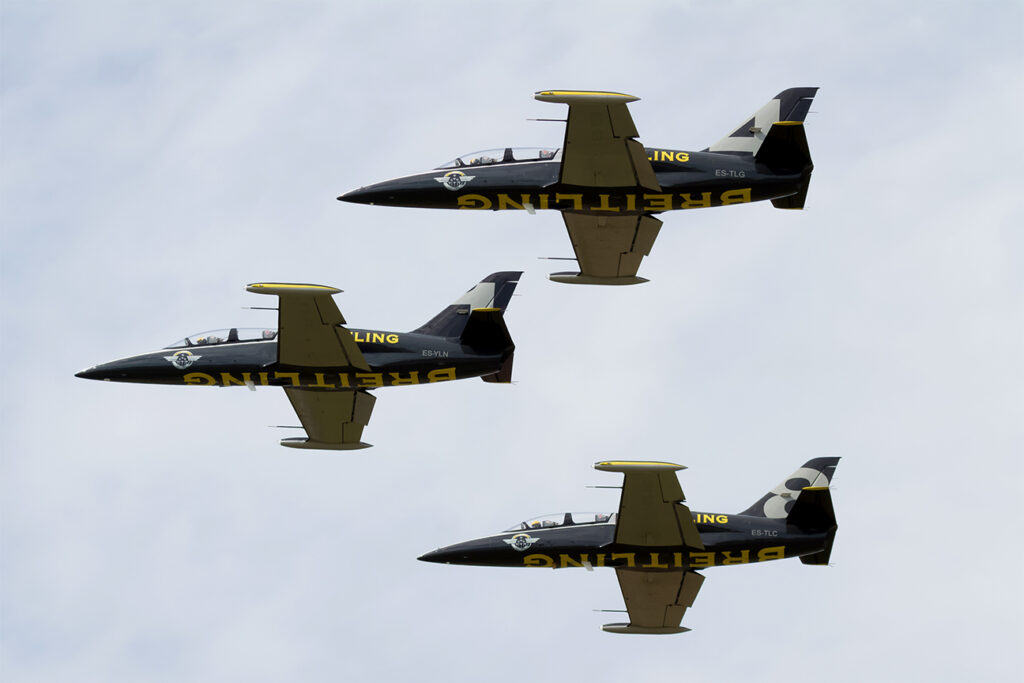 Aero L-39C Albatros Breitling Apache Jet Team