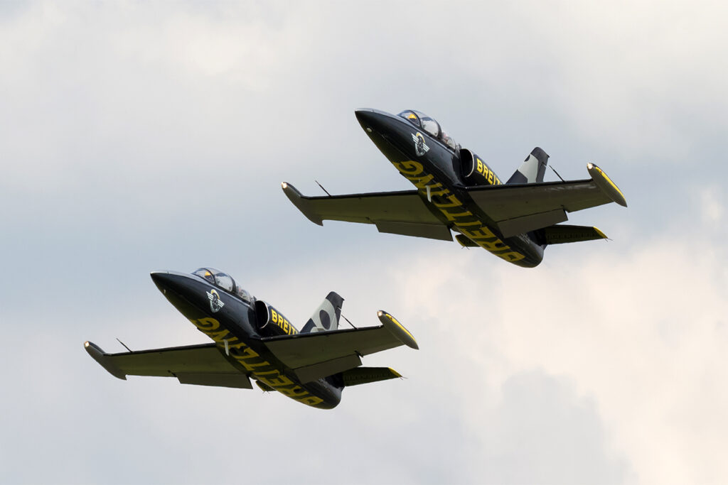Aero L-39C Albatros Breitling Apache Jet Team