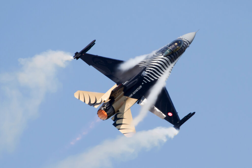 General Dynamics F-16C &quot;Fighting Falcon&quot; Solo Türk Turkey - Air Force