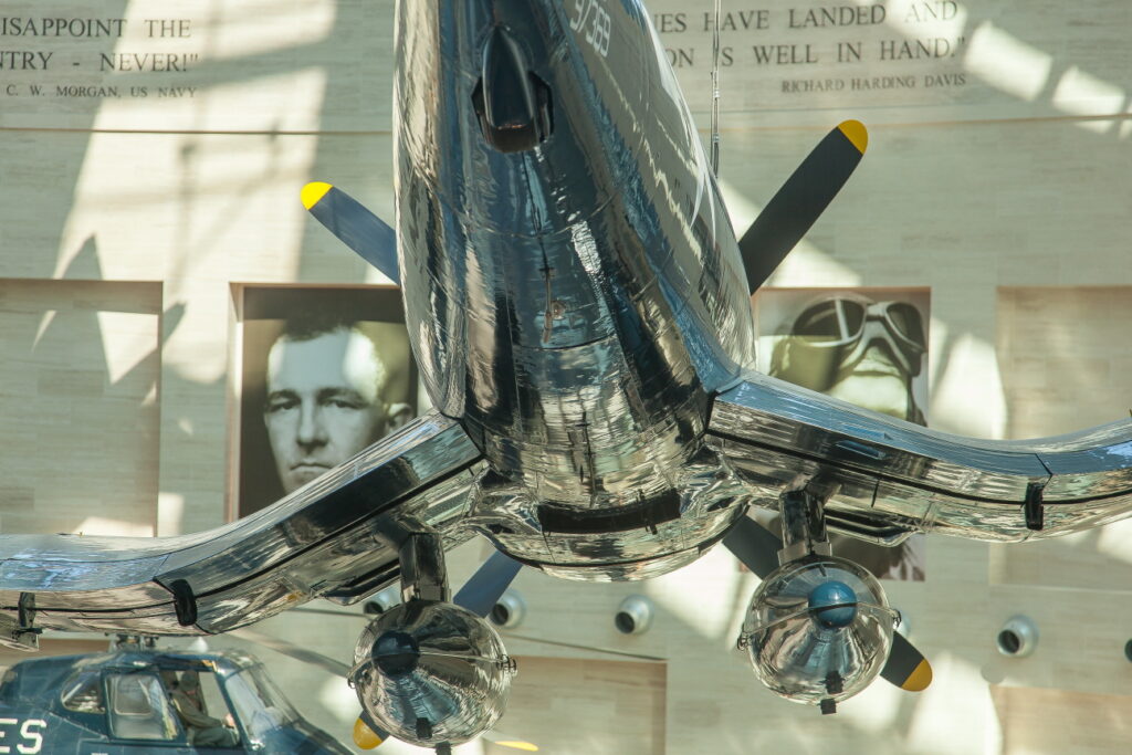 Chance Vought F4U-4 Corsair  United States - US Marine Corps (USMC)