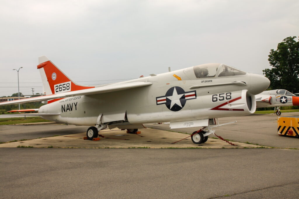 LTV NA-7A &quot; Corsair II&quot; United States - US Navy (USN)