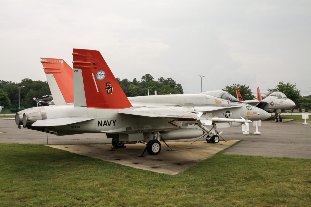 McDonnell Douglas F/A-18A &quot;Hornet&quot; United States - US Navy (USN)