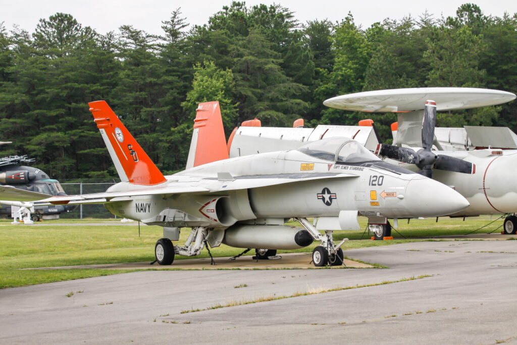 McDonnell Douglas F/A-18A &quot;Hornet&quot; United States - US Navy (USN)