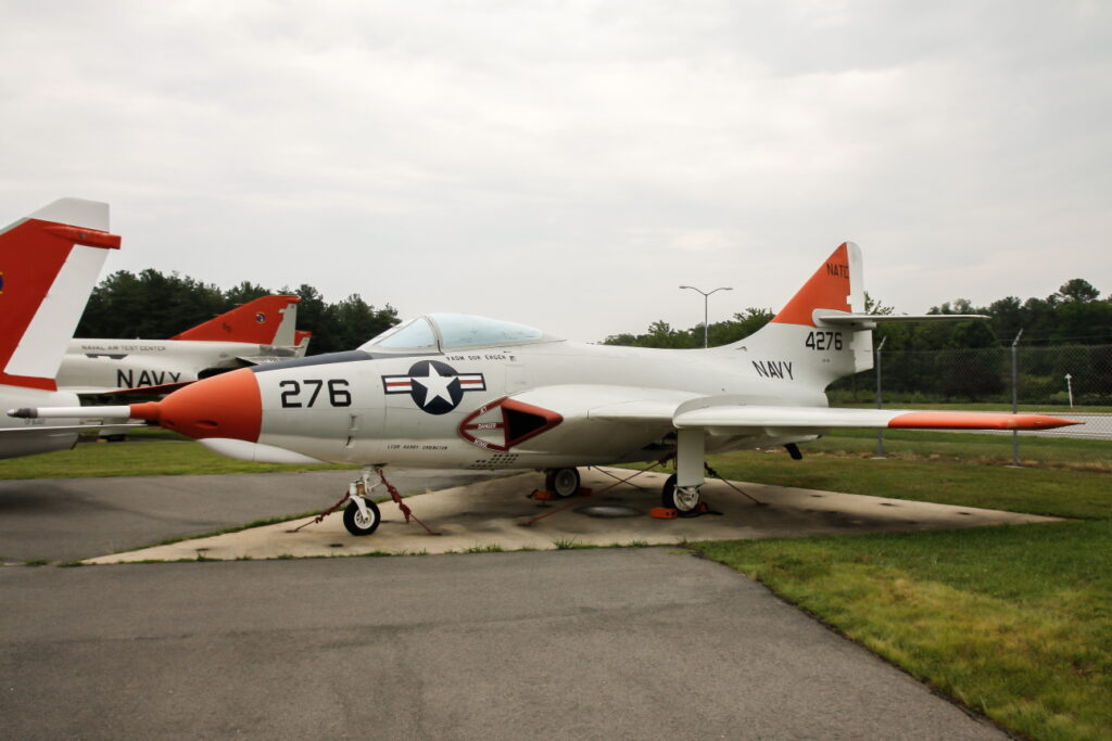 Grumman F9F-8B &quot;Cougar&quot;  United States - US Navy (USN)