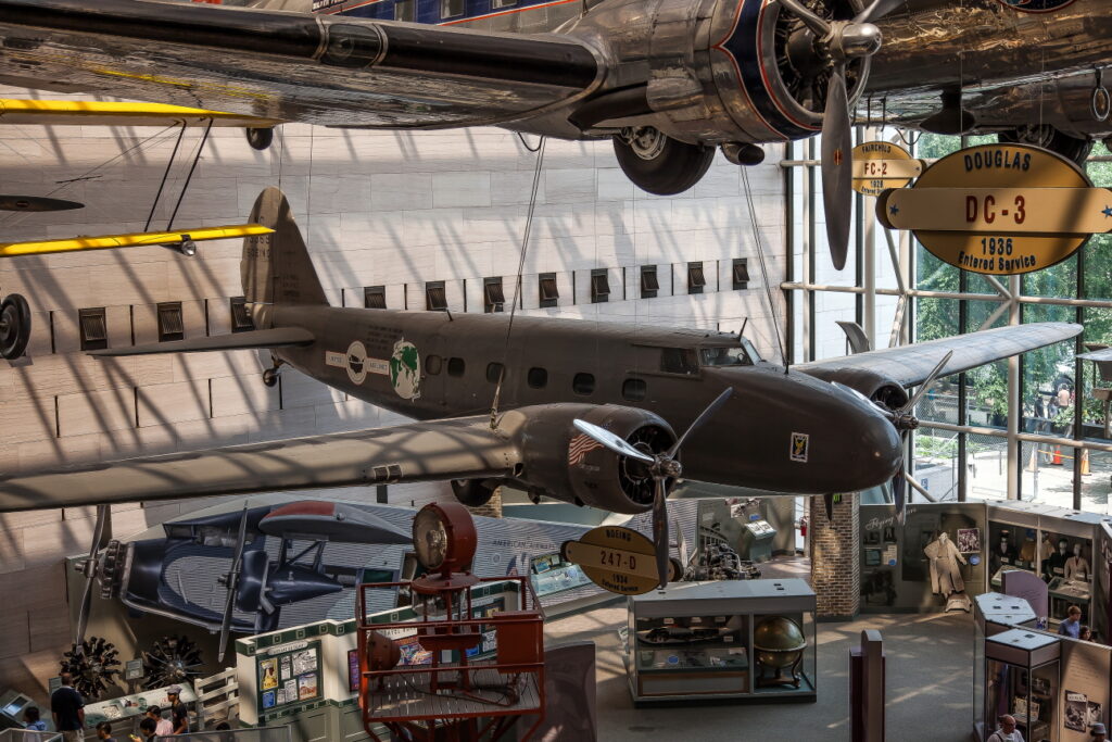 Boeing 247 United Airlines