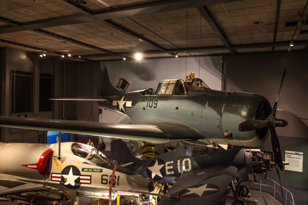 Douglas SBD-6 Dauntless