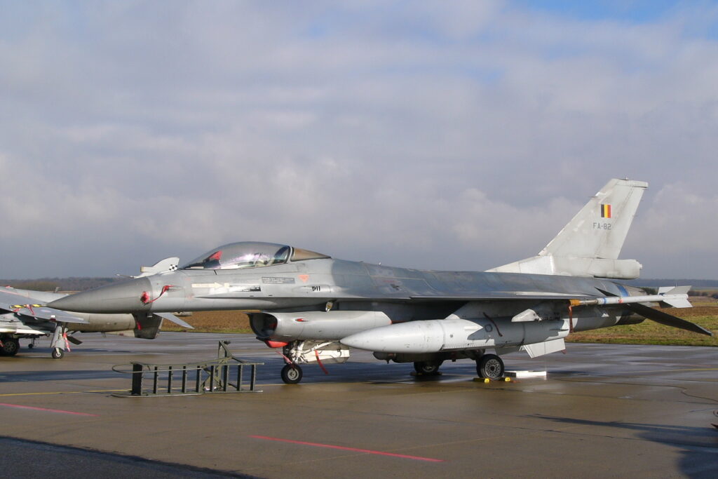 General Dynamics F-16BM &quot;Fighting Falcon&quot; Belgium - Air Force