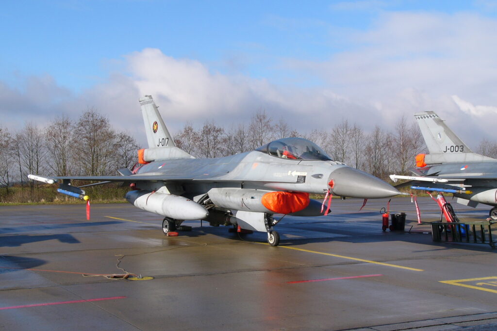 General Dynamics F-16AM &quot;Fighting Falcon&quot; Netherlands - Royal Air Force