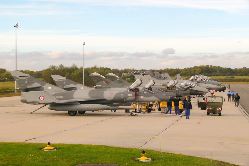 Dassault Super Étendard Flottille 17F France - Air Force