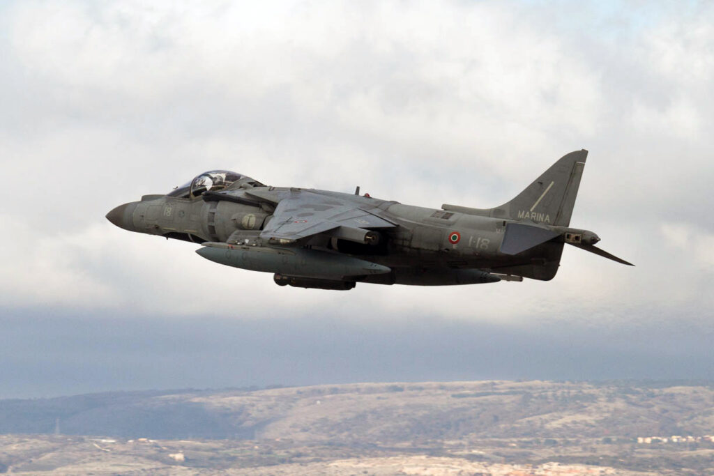 McDonnell Douglas AV-8B+ Harrier II Italy - Navy