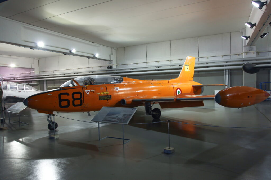 Aermacchi MB 326E 1957