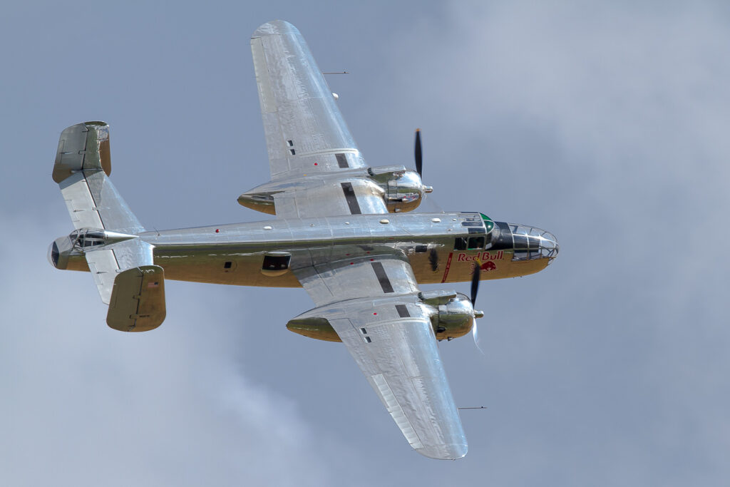 North American B-25J &quot;Mitchell&quot; Private Red Bull
