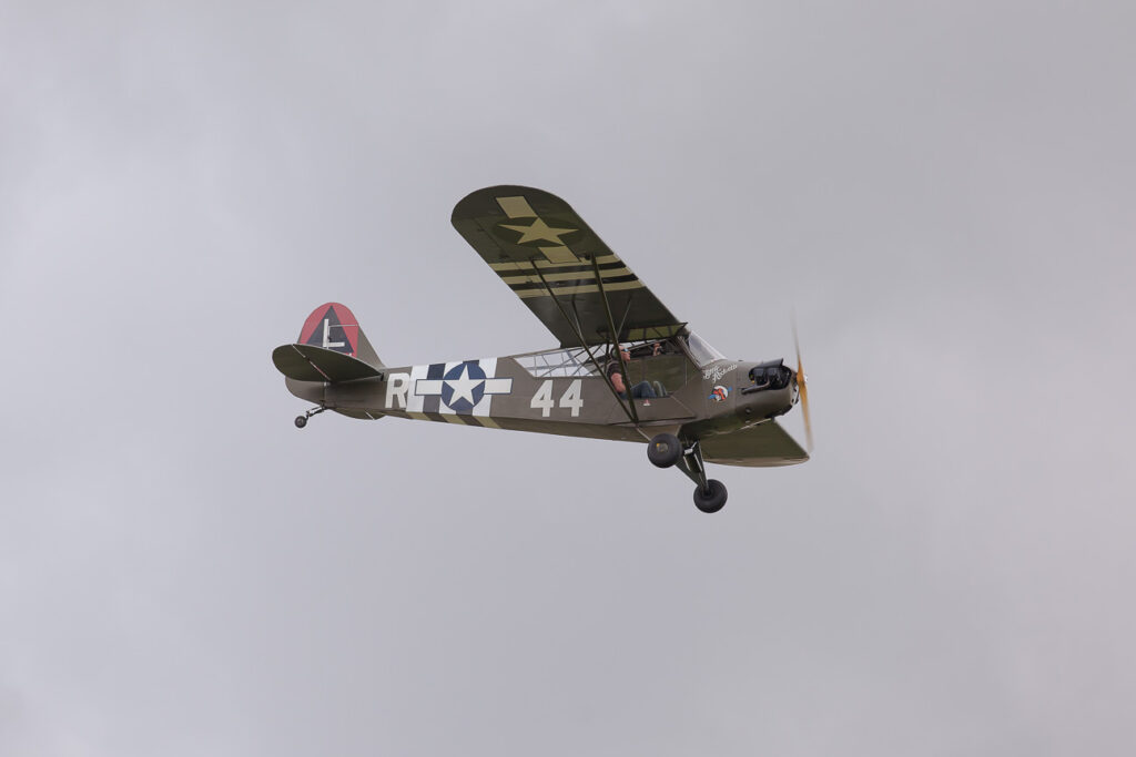 Piper L-4H Grasshopper (J-3C) Private