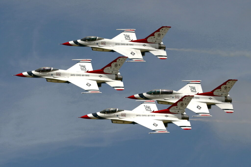 General Dynamics F-16C Fighting Falcon United States Air Force Thunderbirds