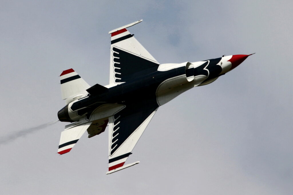 General Dynamics F-16C Fighting Falcon United States Air Force Thunderbirds